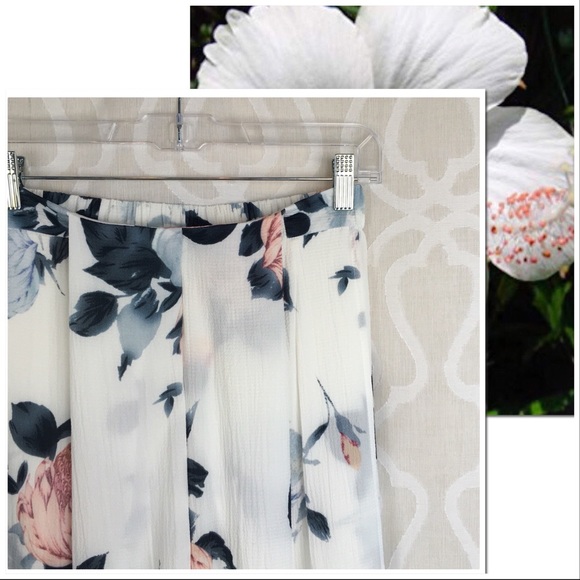 2 Piece Floral Jumpsuit - Picture 8 of 8